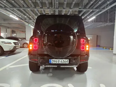 Land Rover Defender 2025, 260 км, за 50813.21 USD