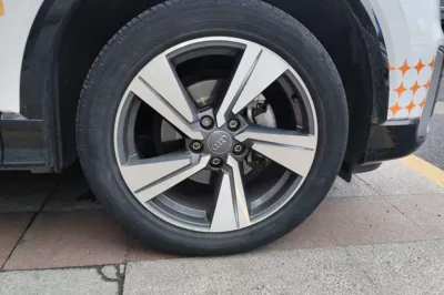 Audi Q2L 2020, 50300 км, за 11794 USD - фото 8