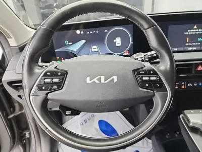 Kia EV6 2022, 129557 км, за 16865.27 USD - фото 9