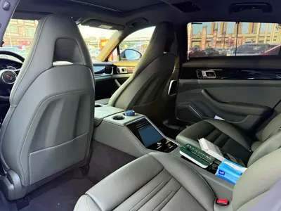 Porsche Panamera 2020, 40000 км, за 77389.35 USD