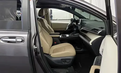 Toyota Sienna 2022, 72166 км, за 26847.84 USD - фото 11