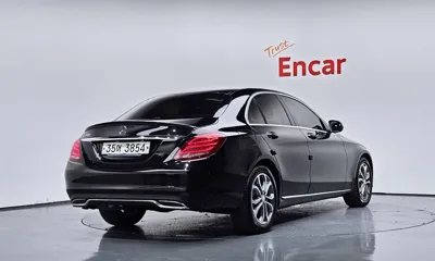 Mercedes-Benz C-Class 2017, 100921 км, за 6498.83 USD