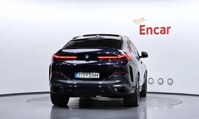 BMW X6 2025, 9275 км, за 92359.2 USD