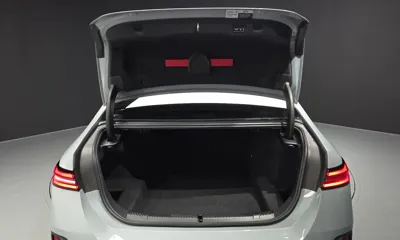 BMW 5-Series 2024, 14730 км, за 41279.32 USD - фото 34