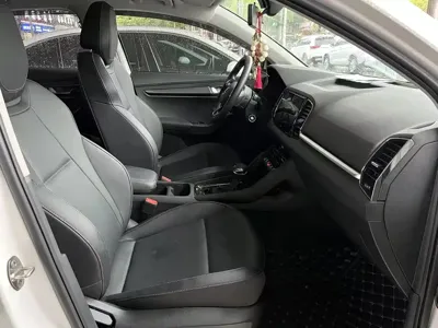 Skoda Karoq 2023, 18000 км, за 19045.1 USD