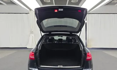 Mercedes-Benz C-Class 2016, 152060 км, за 9933.77 USD - фото 20