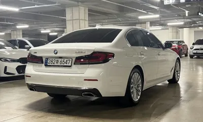 BMW 5-Series 2023, 58542 км, за 26913.48 USD