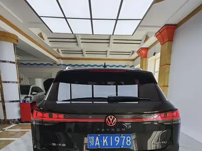 Volkswagen Tayron 2022, 33000 км, за 27044.8 USD - фото 6