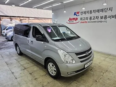 Hyundai Starex 2011, 67200 км, за 5704.35 USD