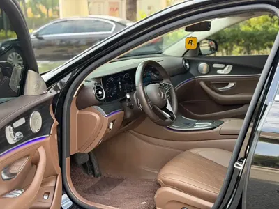 Mercedes-Benz E-Class 2021, 97000 км, за 35119.08 USD
