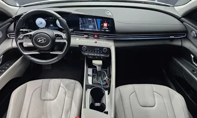 Hyundai Avante 2023, 27993 км, за 64993.8 USD - фото 7