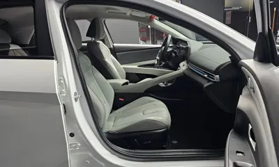 Hyundai Avante 2023, 27993 км, за 64993.8 USD - фото 11