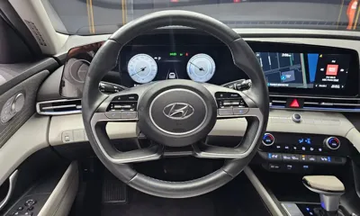 Hyundai Avante 2023, 27993 км, за 64993.8 USD - фото 13