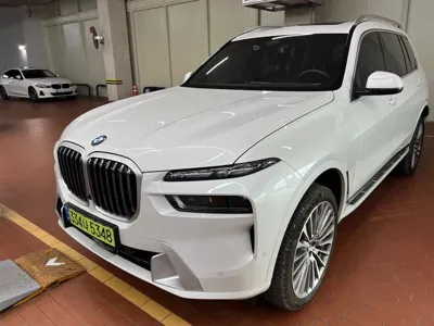 BMW X7 2025, 8769 км, за 74757.82 USD