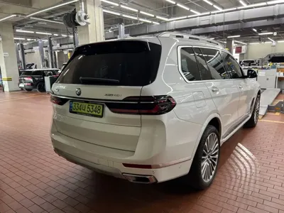 BMW X7 2025, 8769 км, за 74757.82 USD