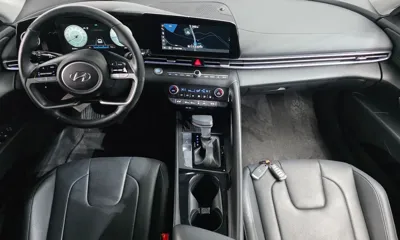 Hyundai Avante 2022, 65761 км, за 12421.54 USD - фото 7