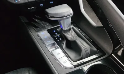 Hyundai Avante 2022, 65761 км, за 12421.54 USD - фото 9