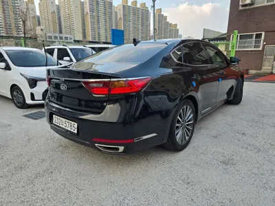 Kia K7 2016, 229212 км, за 3610.35 USD