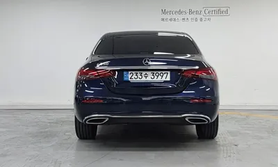 Mercedes-Benz E-Class 2023, 31823 км, за 29071.68 USD