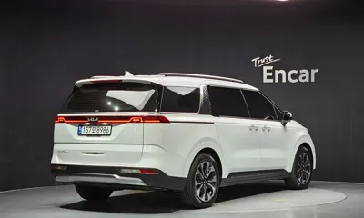 Kia Canival 2023, 58399 км, за 20822.33 USD