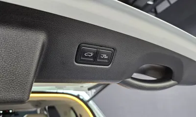 Kia Canival 2023, 58399 км, за 20822.33 USD - фото 27