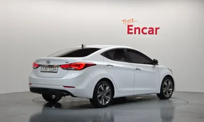 Hyundai Avante 2014, 103358 км, за 4355.46 USD