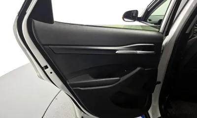 Kia Seltos 2025, 14690 км, за 15302.46 USD - фото 25