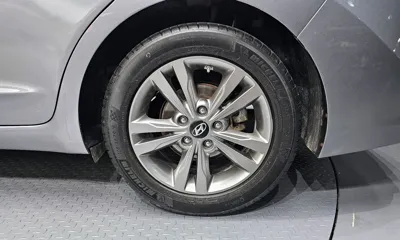 Hyundai Avante 2016, 114525 км, за 5320.54 USD