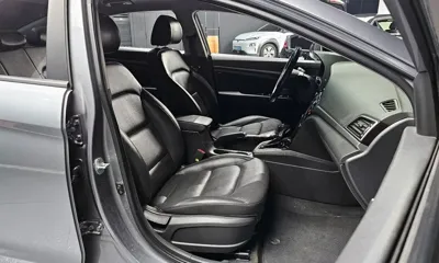 Hyundai Avante 2016, 114525 км, за 5320.54 USD - фото 10