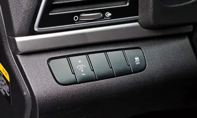 Hyundai Avante 2016, 114525 км, за 5320.54 USD - фото 17