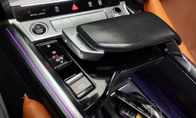 Audi e-tron 2022, 72037 км, за 30331.1 USD - фото 9