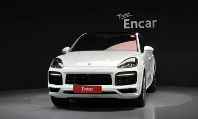 Porsche Cayenne 2023, 31119 км, за 71721.36 USD
