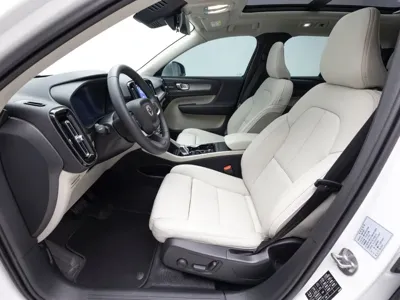 Volvo XC40 2026, 824 км, за 29253.06 USD - фото 9