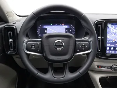 Volvo XC40 2026, 824 км, за 29253.06 USD - фото 11