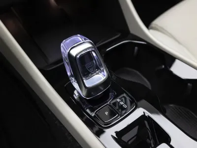Volvo XC40 2026, 824 км, за 29253.06 USD - фото 12