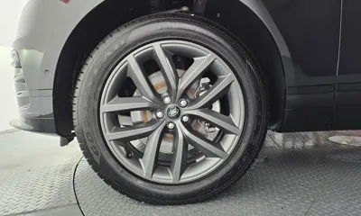 Land Rover Range Rover Velar 2026, 21 км, за 54605.71 USD