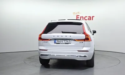 Volvo XC60 2025, 8748 км, за 35779.37 USD