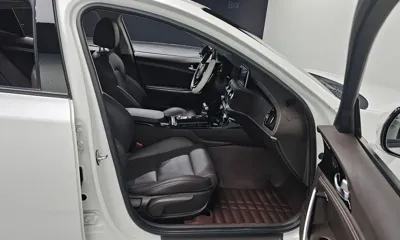 Kia Stinger 2018, 106703 км, за 8533.54 USD - фото 26