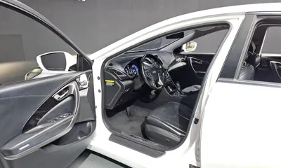 Hyundai Grandeur 2017, 173148 км, за 4266.77 USD - фото 10