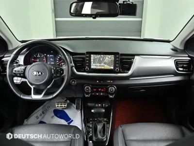 Kia Stonic 2018, 95975 км, за 6892.48 USD - фото 7
