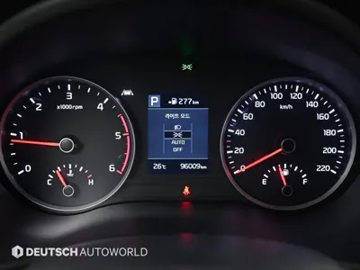 Kia Stonic 2018, 95975 км, за 6892.48 USD - фото 8