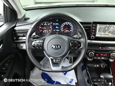 Kia Stonic 2018, 95975 км, за 6892.48 USD - фото 13