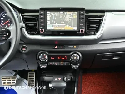 Kia Stonic 2018, 95975 км, за 6892.48 USD - фото 14