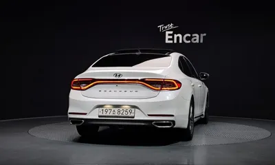 Hyundai Grandeur 2019, 90672 км, за 10093.11 USD