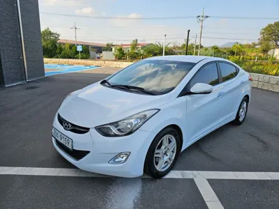 Hyundai Avante · 2012 год