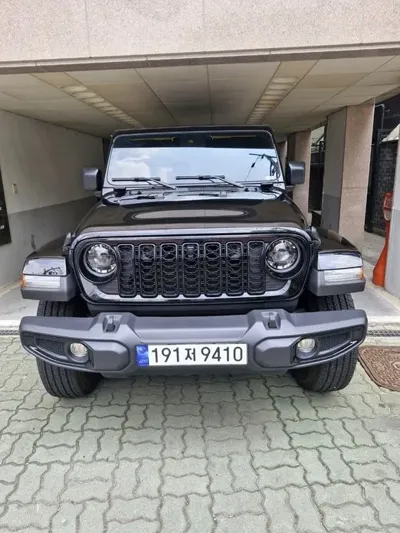 Jeep Wrangler 2024, 11300 км, за 38400.95 USD