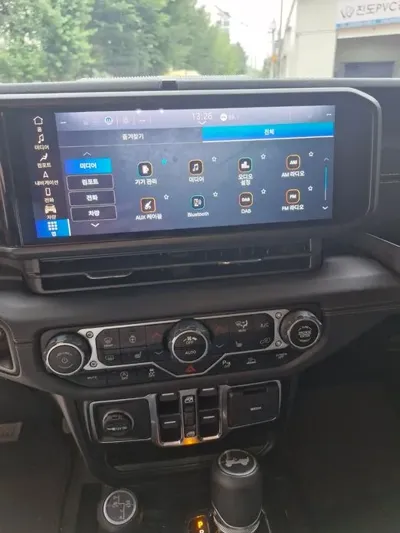 Jeep Wrangler 2024, 11300 км, за 38400.95 USD - фото 7