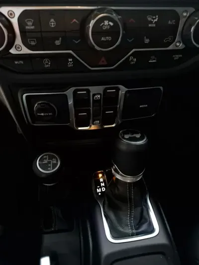 Jeep Wrangler 2024, 11300 км, за 38400.95 USD - фото 9