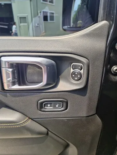 Jeep Wrangler 2024, 11300 км, за 38400.95 USD - фото 17