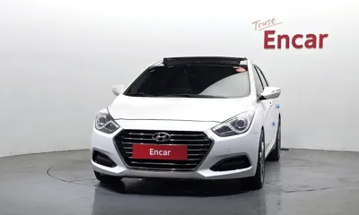 Hyundai i40 2012, 156730 км, за 3275.57 USD